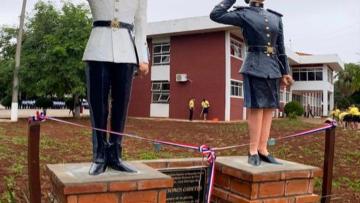 Ceremonia de Descubrimiento de la Estatua de Cadetes, de la Academia Nacional de Policía dependiente del Isepol.